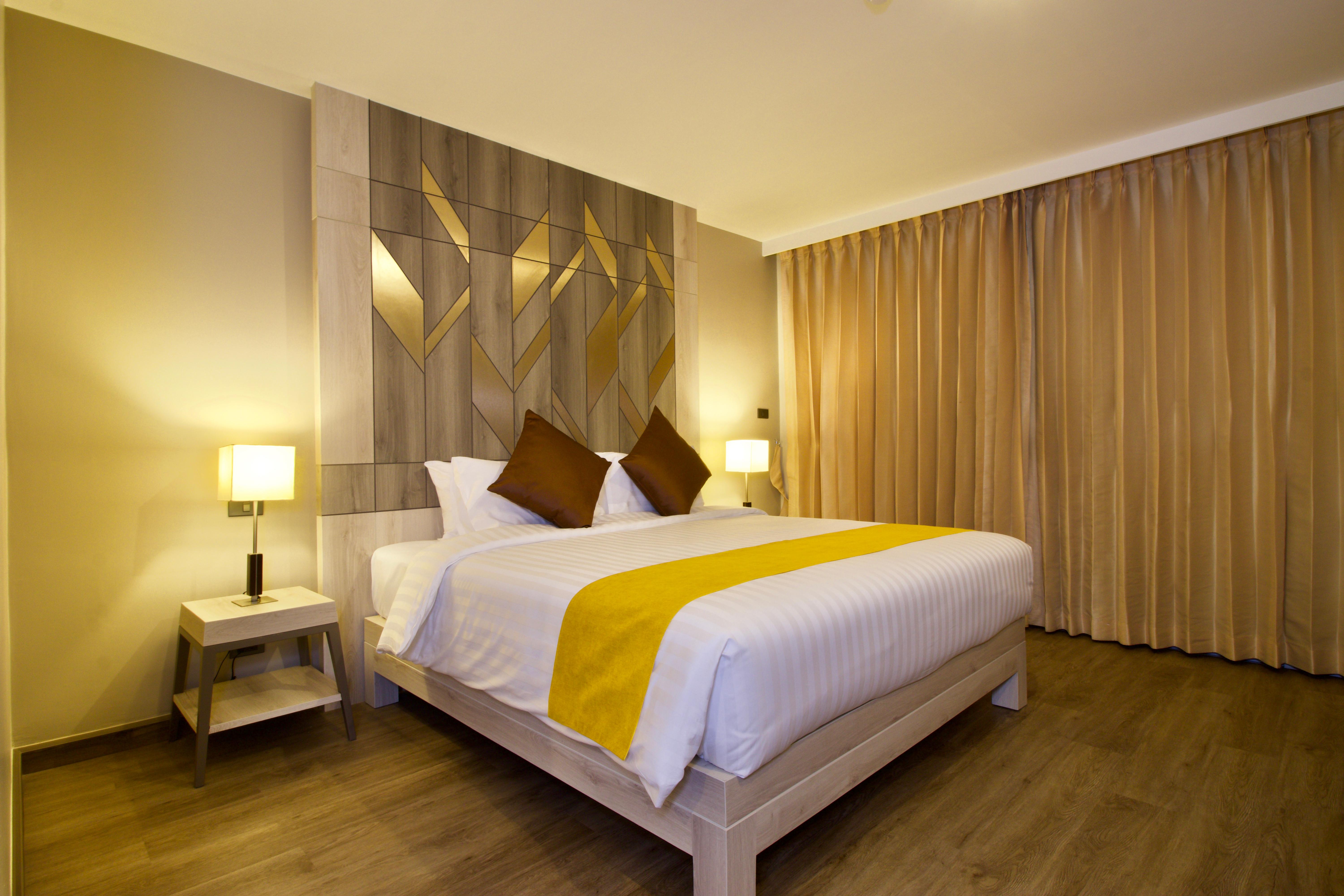 Andakira Hotel - Sha Extra Plus Patong Exteriör bild