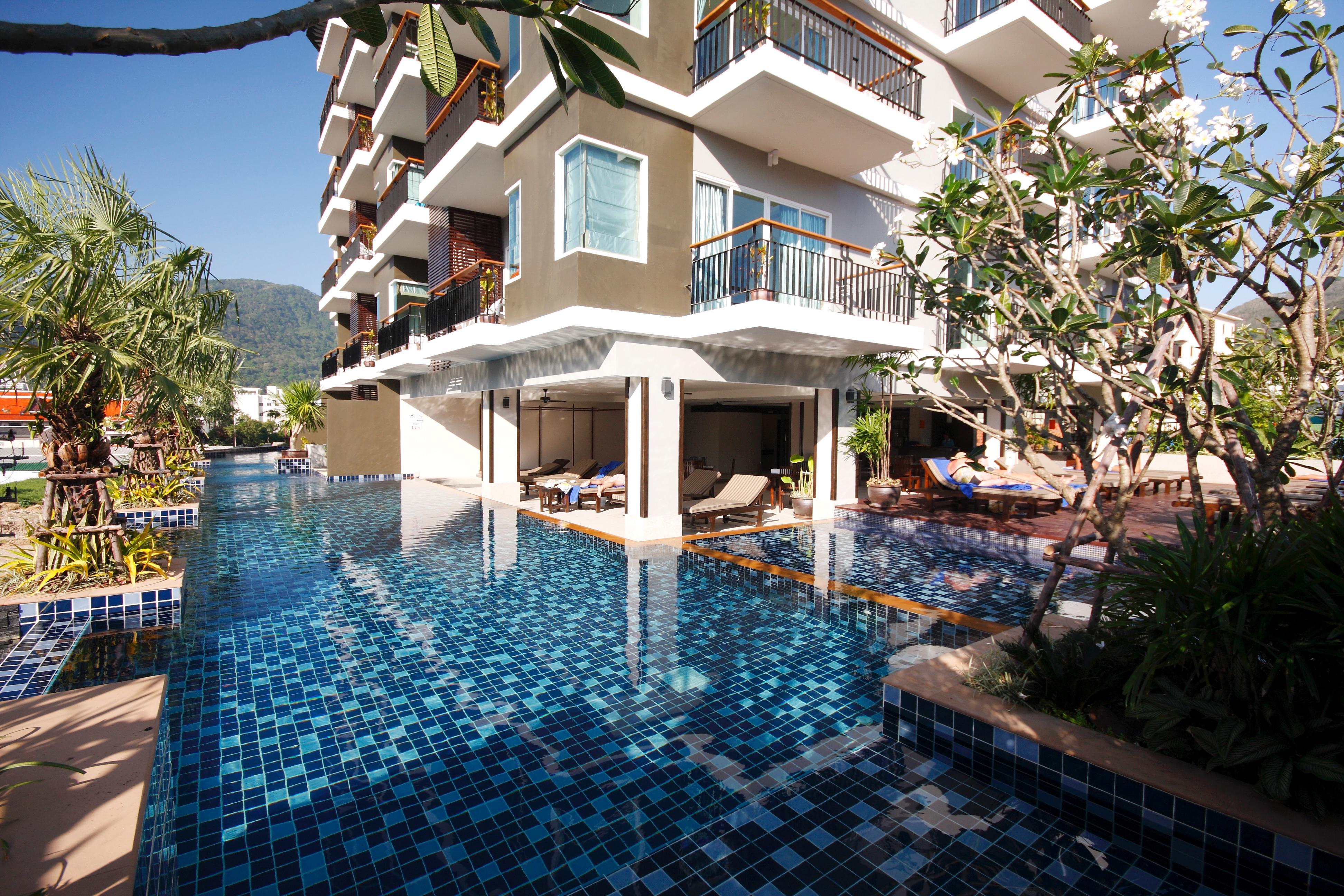Andakira Hotel - Sha Extra Plus Patong Exteriör bild
