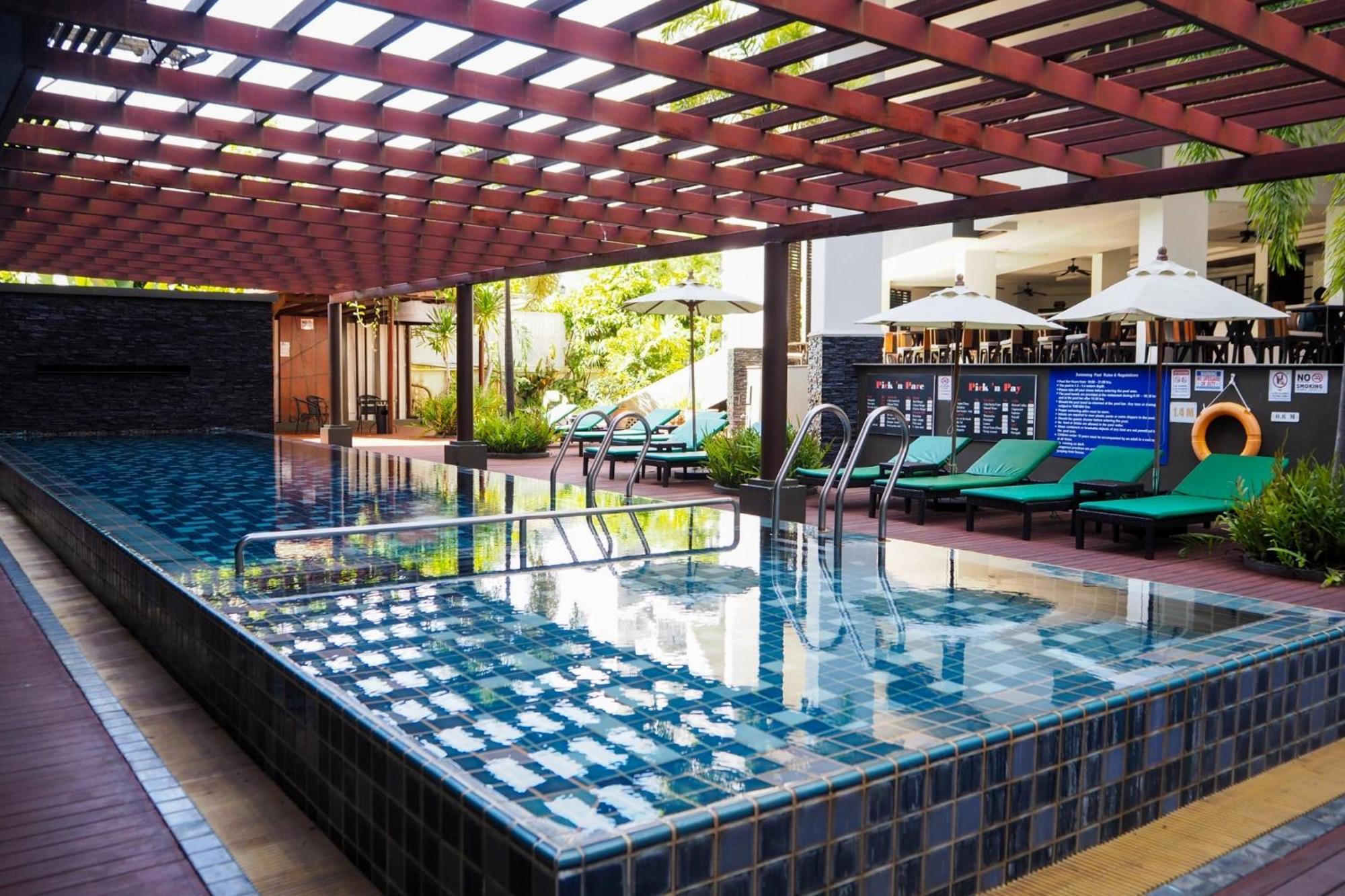 Andakira Hotel - Sha Extra Plus Patong Exteriör bild