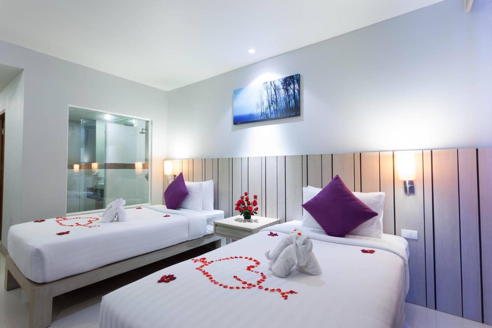 Andakira Hotel - Sha Extra Plus Patong Exteriör bild