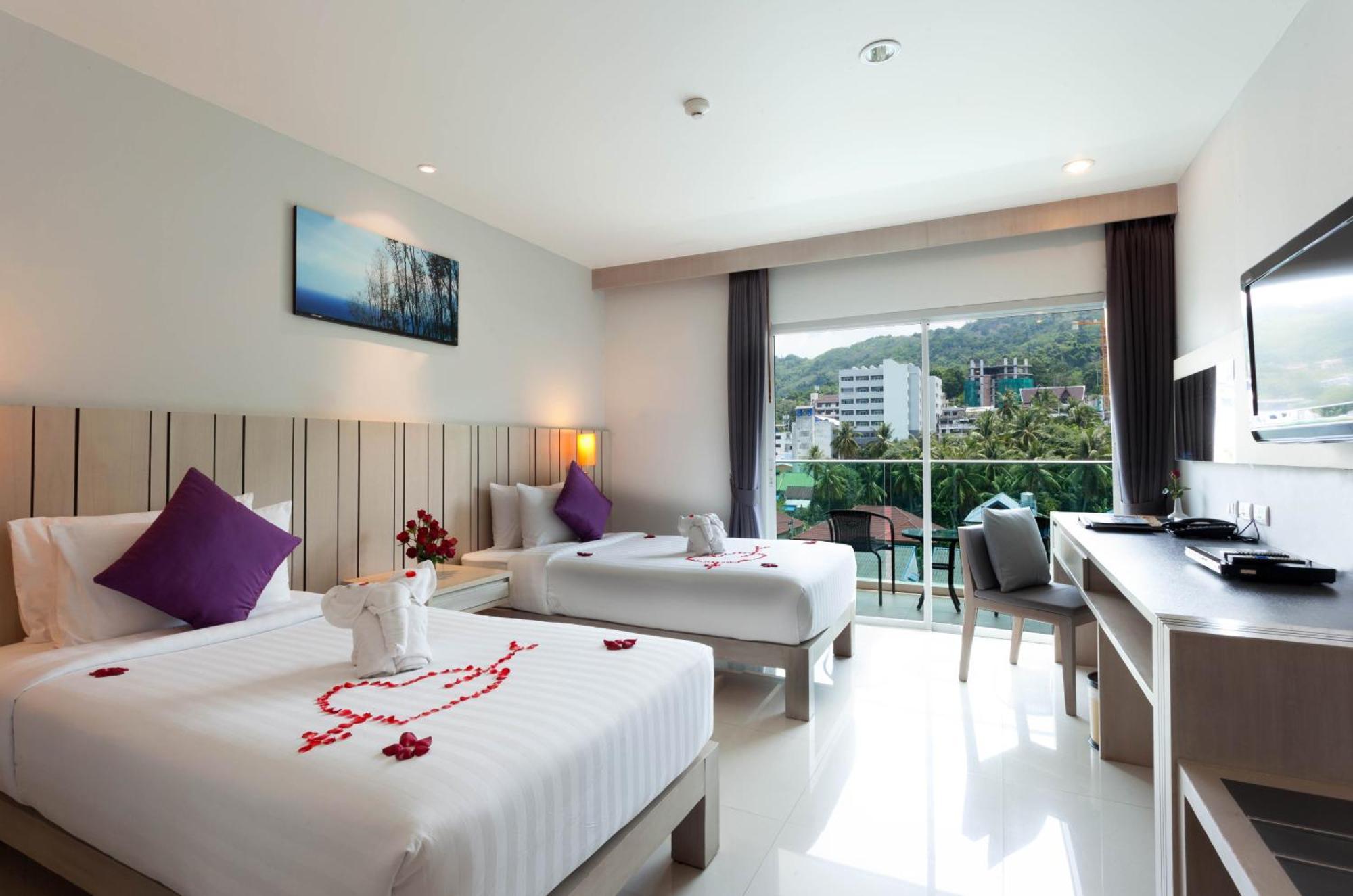 Andakira Hotel - Sha Extra Plus Patong Exteriör bild